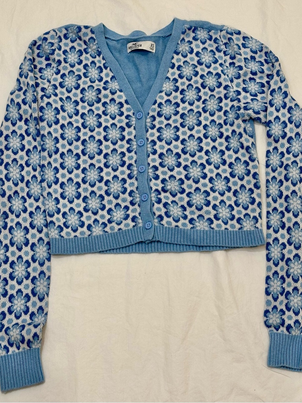 Hollister floral cropped cardigan size XS
